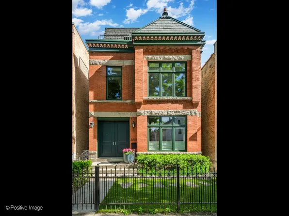 2232 W Lyndale St, Chicago, IL 60647