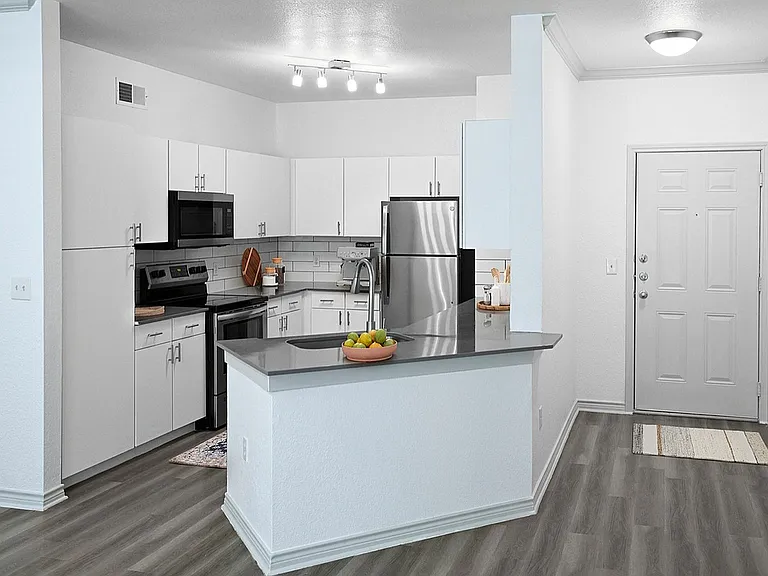 3x2 1370 sqft C1 - Kitchen