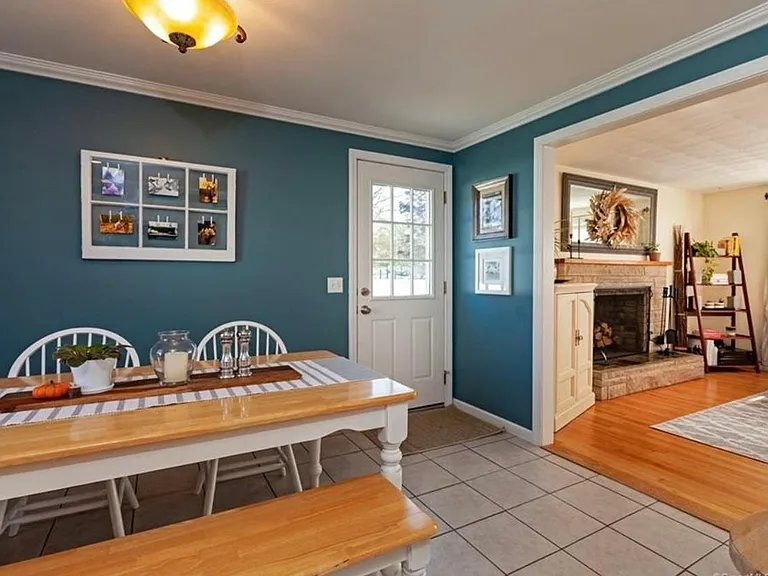 33 Peters Ln — Photo 18