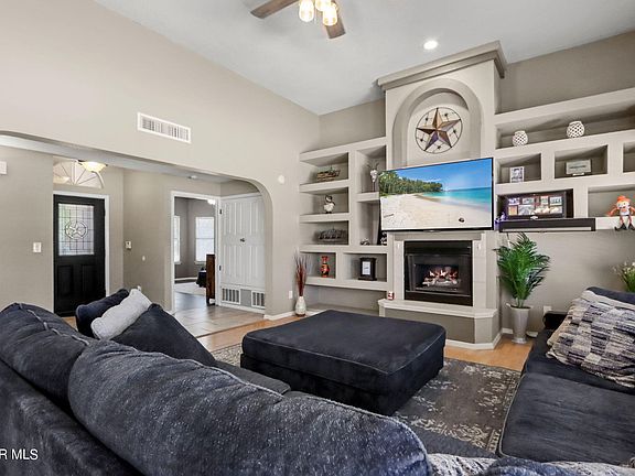 5th image of 701 Villa Antigua Ct