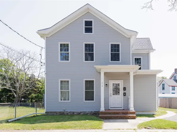 212 5th Avenue, Greenport, NY 11944