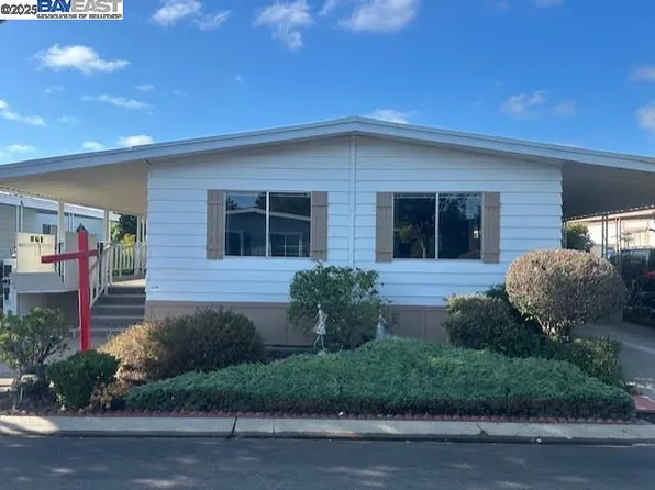 935 Fall River Dr, Hayward, CA 94544