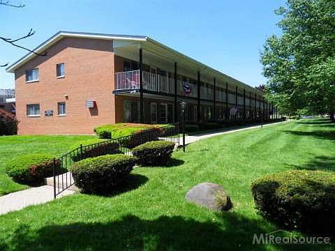 2nd image of 2217 Clawson Ave APT 111