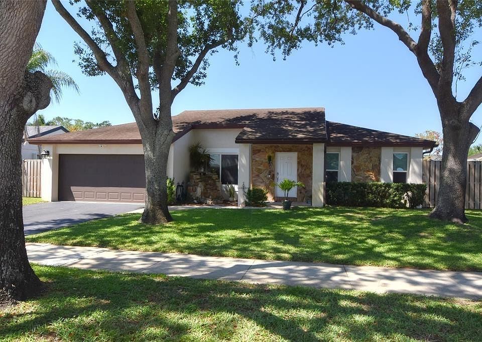 1st image of 11615 SW 50th Court