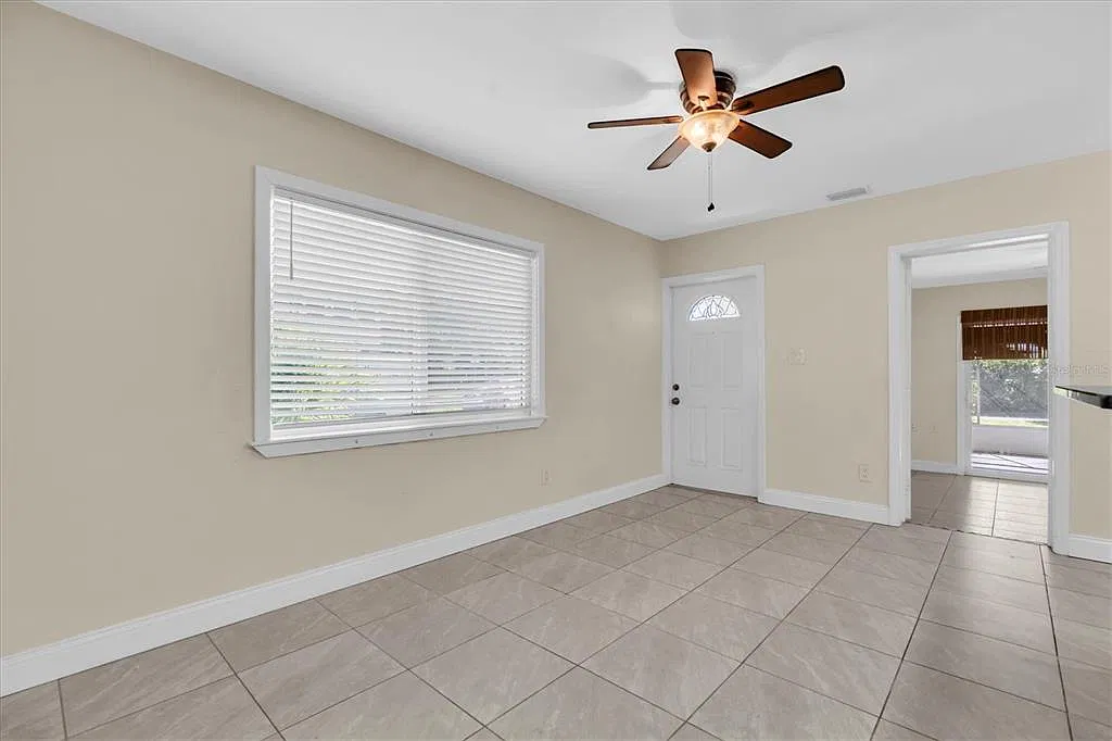2 bed, 1.0 bath, 786 sqft, $2,250 — Photo 4