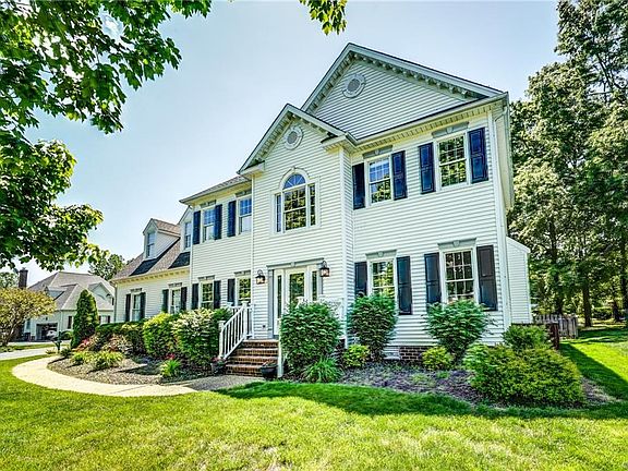 2nd image of 12301 Chestnut Hill Ct