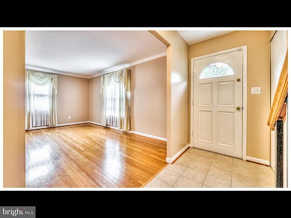 5th image of 9 Hunting Creek Ct