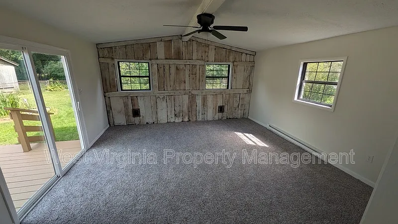 3 bed, 1.0 bath, 1142 sqft, $1,500 — Photo 4