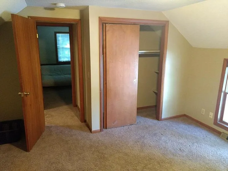 809 E Davenport St — Photo 8