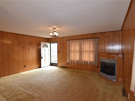 4th image of 737 Lee Rd