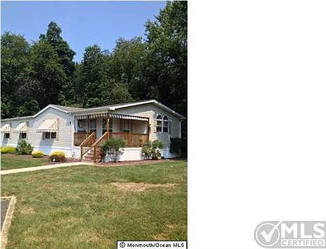 1st image of 93 Silvermeade Dr