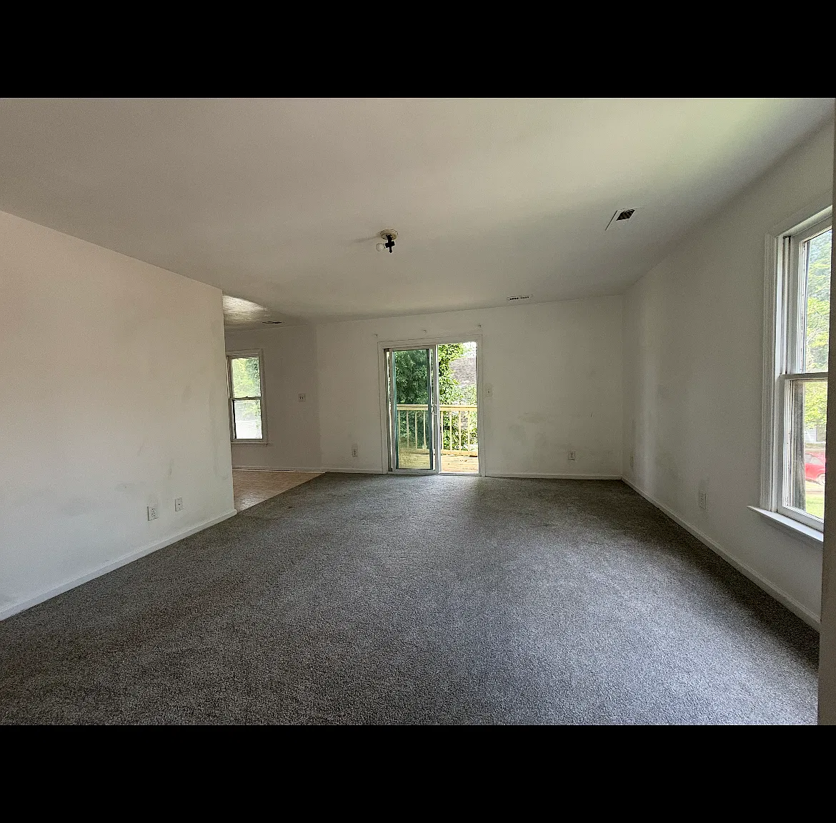 2 bed, 900 sqft, $1,150 — Photo 4