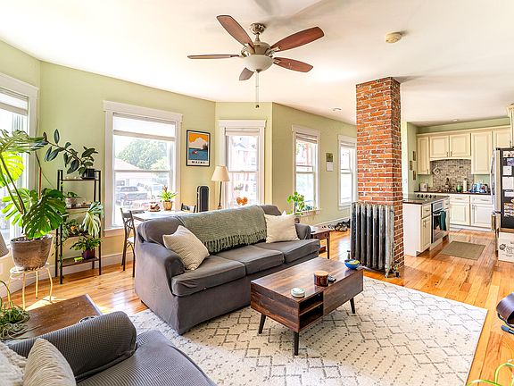 2nd image of 325 Woodford Street