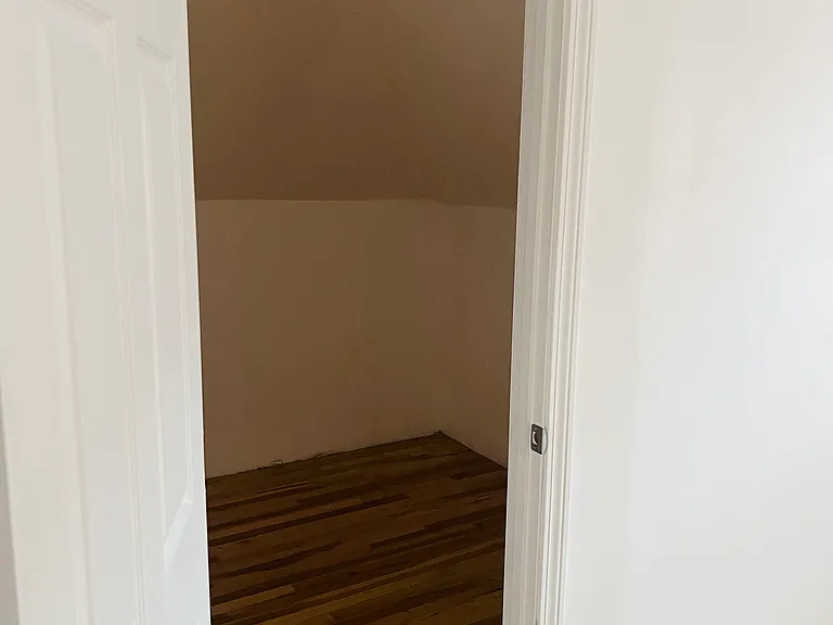 28 Pasadena Rd #3 — Photo 9