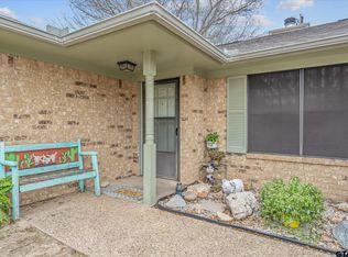 1105 Meadow Dr, Athens, TX 75751