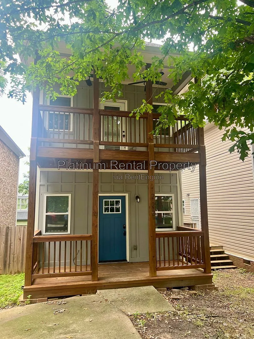 4 bed, 2.0 bath, 1350 sqft, $1,900 — Photo 1