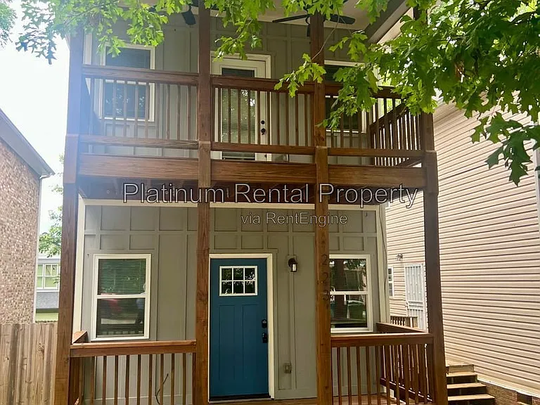 223 Fletcher St SW — Photo 1