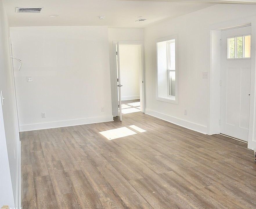 1st image of 133 Vista Cir #0