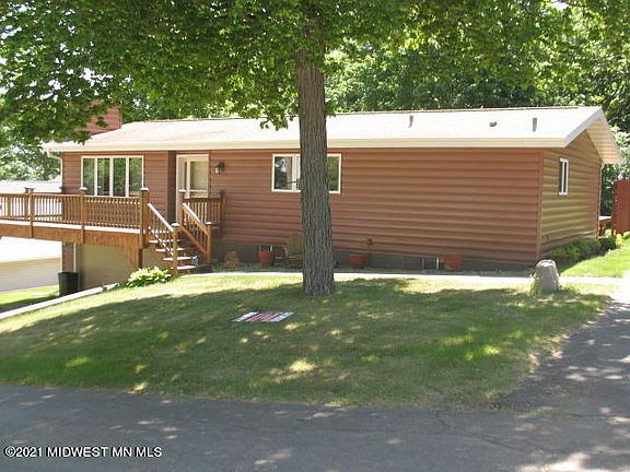 2nd image of 21930 Broadwater Dr