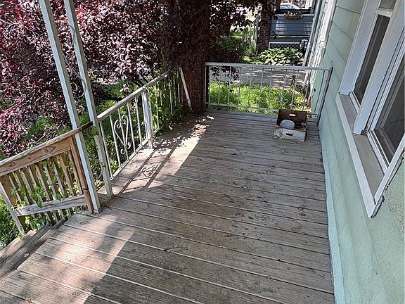 4th image of 13821 Deise Ave