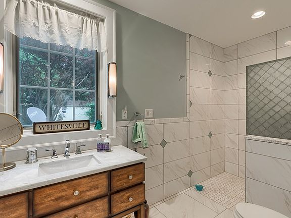 5th image of 1525 Miller Ct