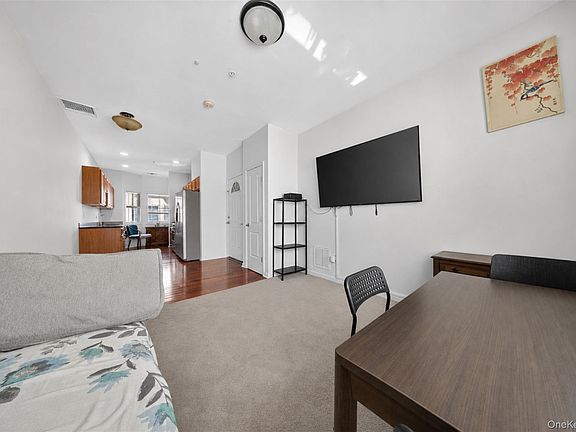 3rd image of 330 Maple Avenue #2