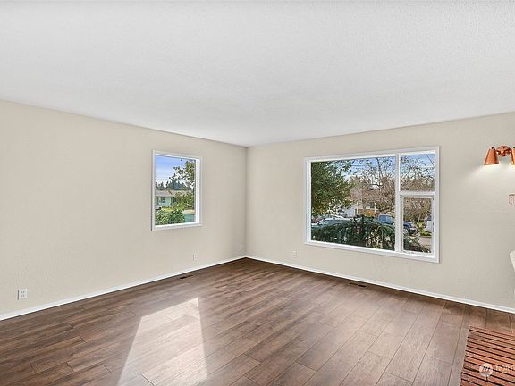 4th image of 3585 E E Street