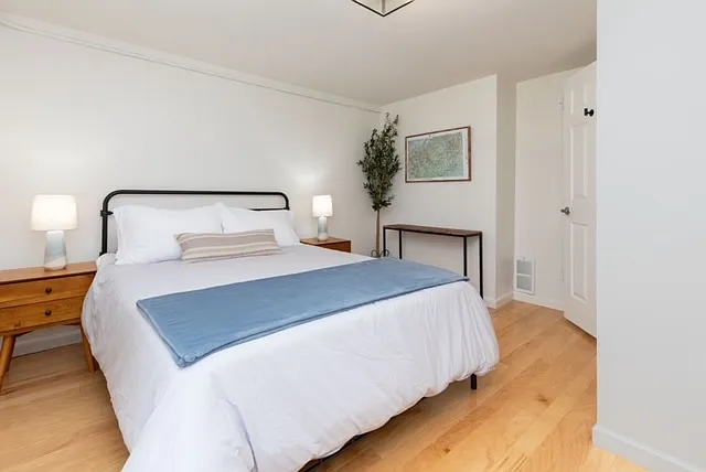 131 Courtland Ave — Photo 20