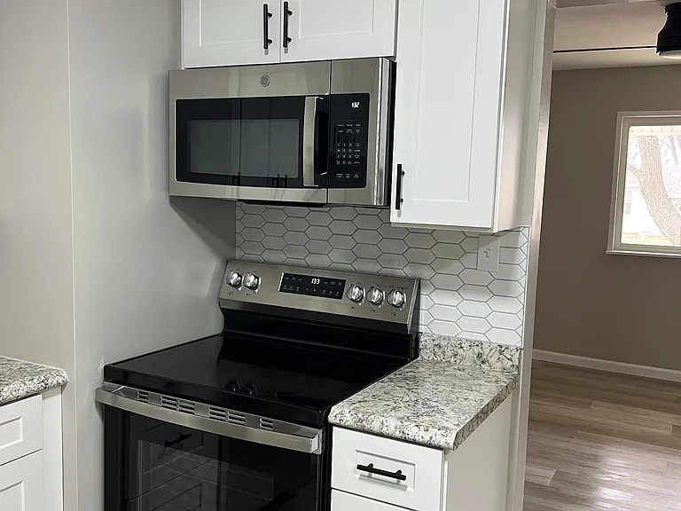 Microwave above stove combo - View looking into front-room area