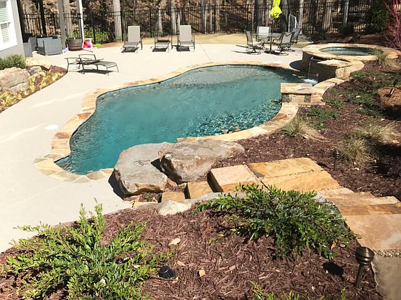 4th image of 685 Winnmark Dr