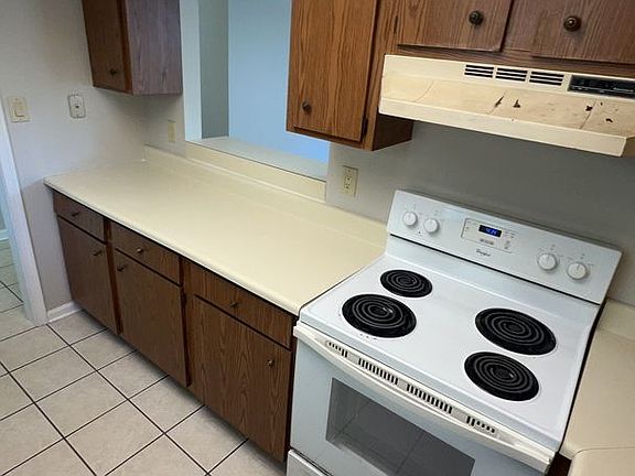 3rd image of 6534 Laguna Point