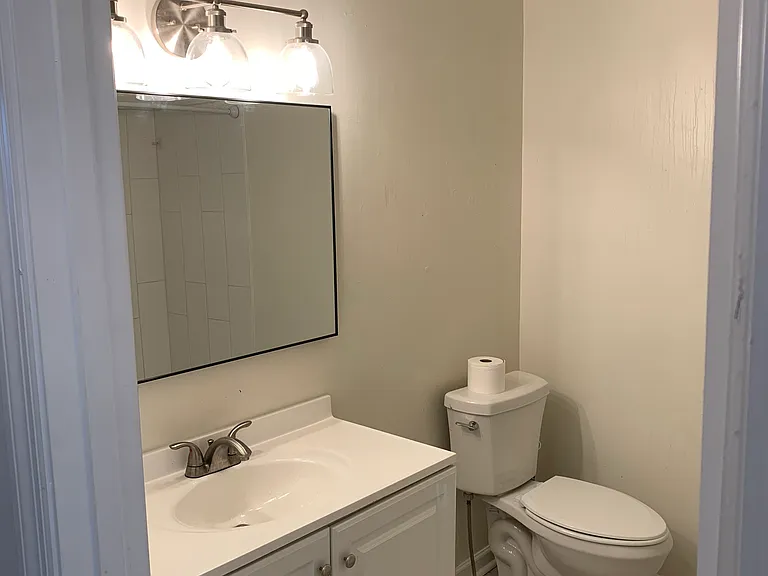 2806 Midfield Cir SE — Photo 10