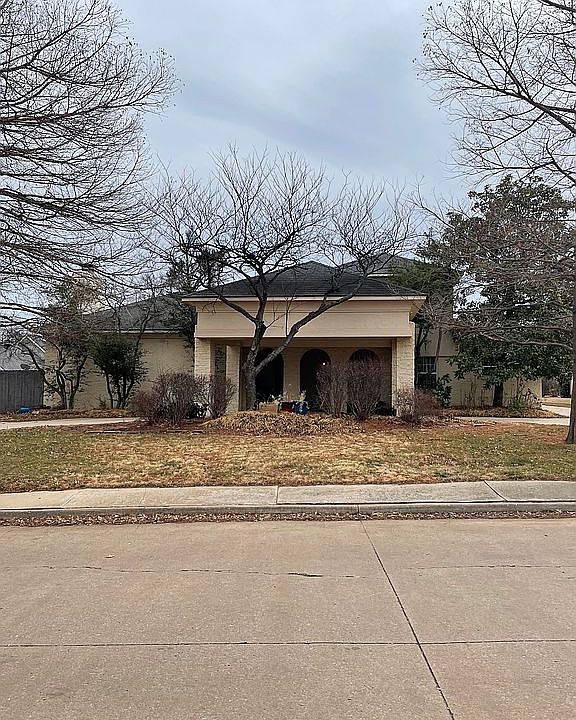 1st image of 3004 Thorn Ridge Rd