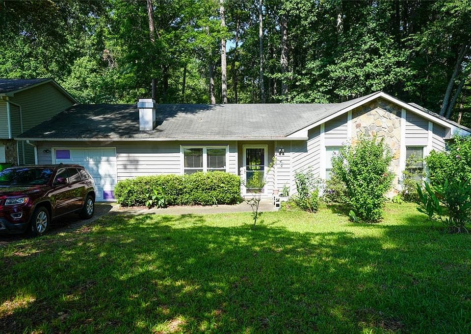 1st image of 8265 Park Ridge Dr