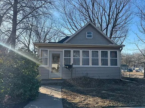 443 Juniper Ave, Crete, NE 68333