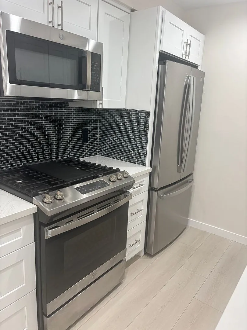 717 Strand Street — Photo 4