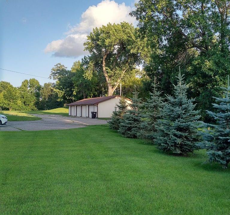 2nd image of 40276 Otter Rd
