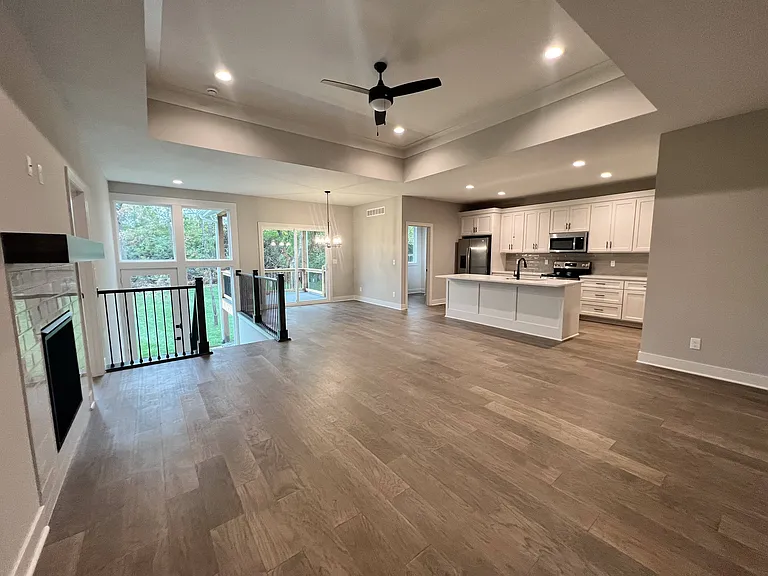 1533 SW Hedgewood Ln — Photo 8