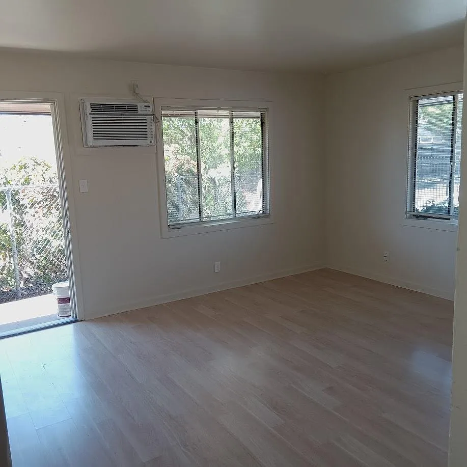 1455 Lochbrae Rd APT 19 photo 1