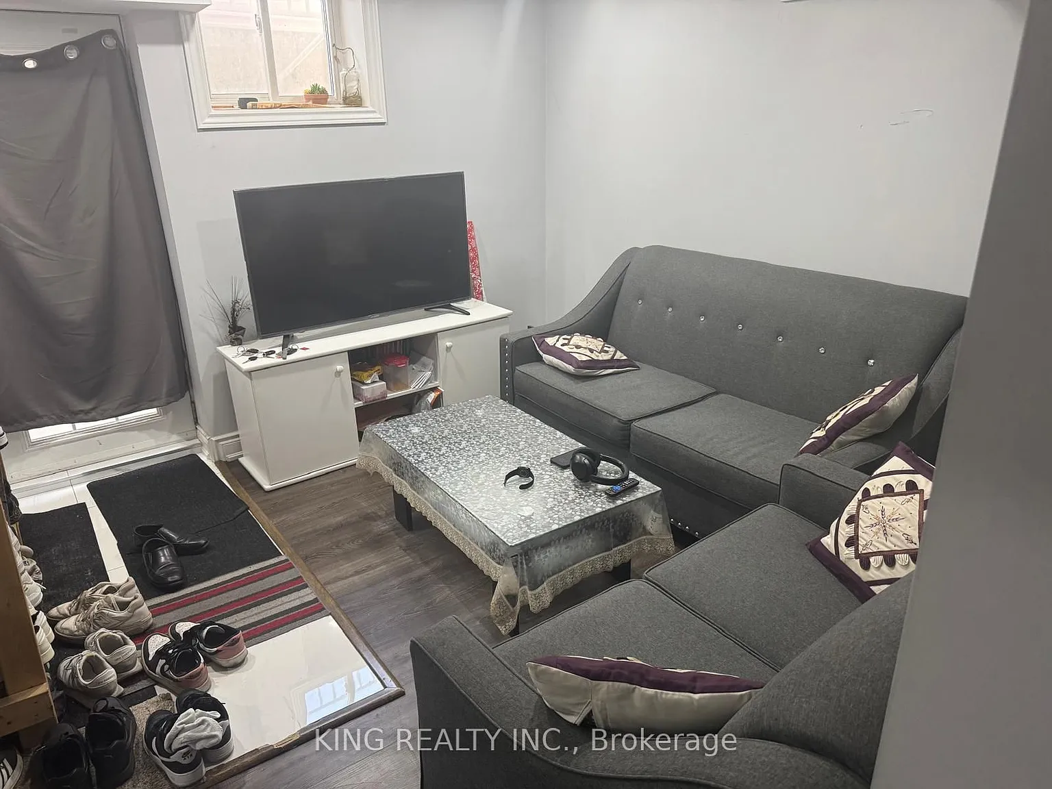 3 bed, $2,250 — Photo 2