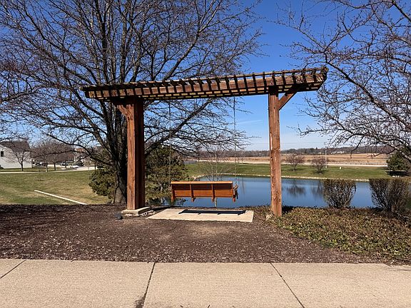 3rd image of 2450 Saddle Ridge Dr