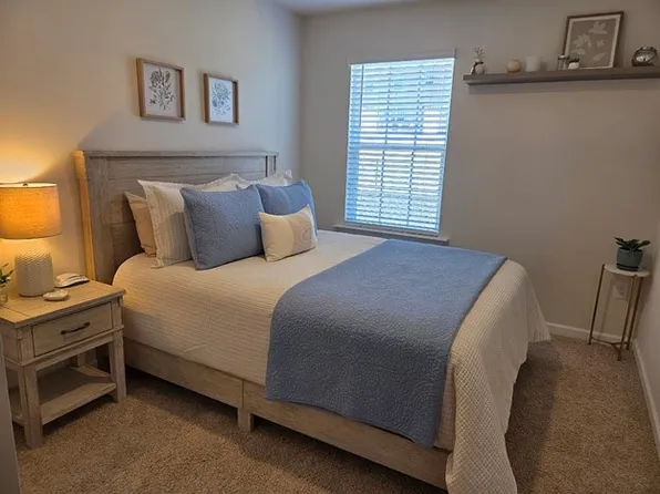 2006 Gracie Ln Room 2, Carthage, NC 28327