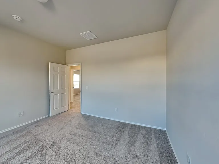 1029 E Stetson Ln — Photo 6