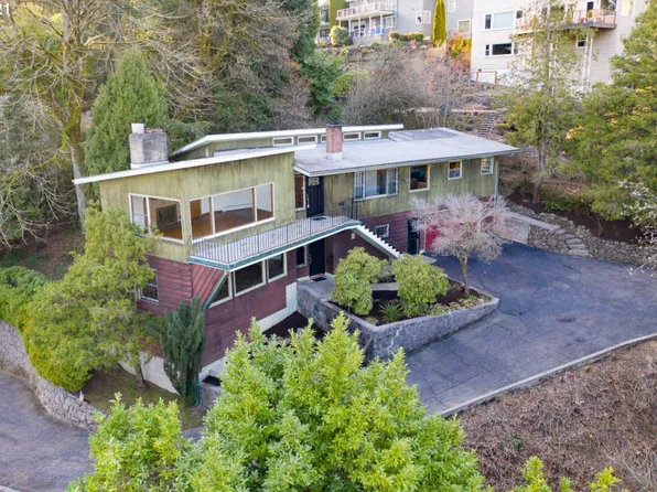 6660 SW Parkhill Dr, Portland, OR 97239