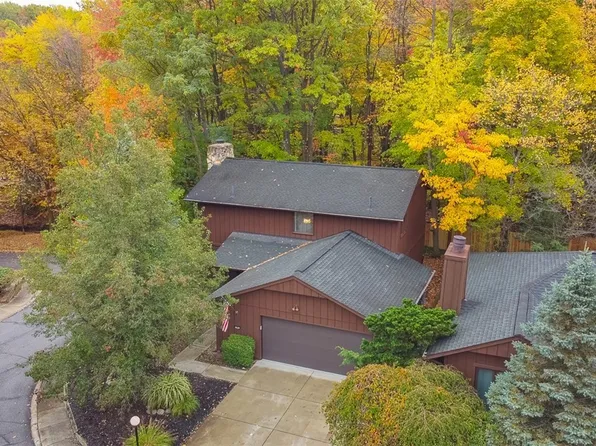 17813 Suncliff Pl, Strongsville, OH 44136