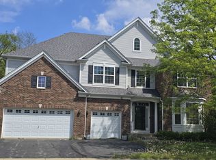 2221 Edgartown Ln, Hoffman Estates, IL 60192