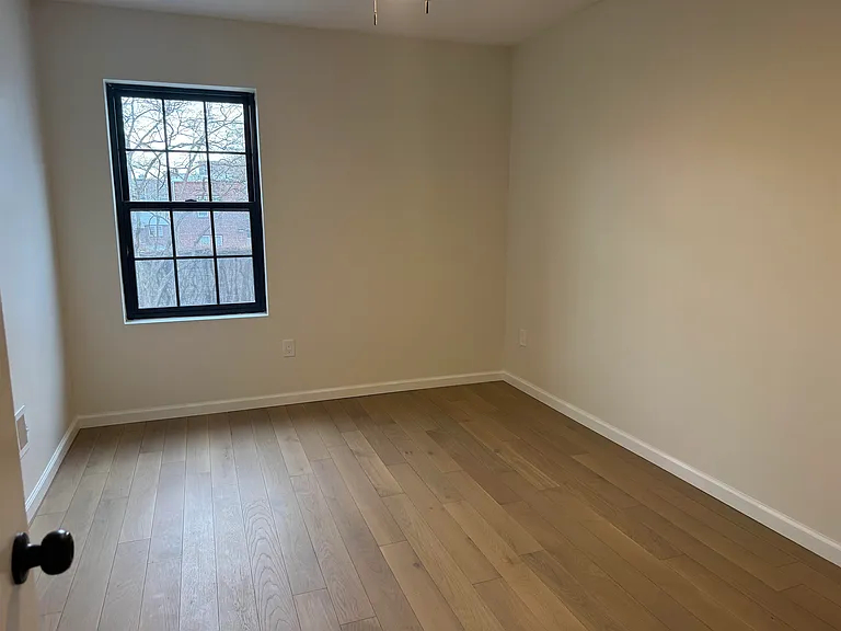 188 Heckel St #1 — Photo 9