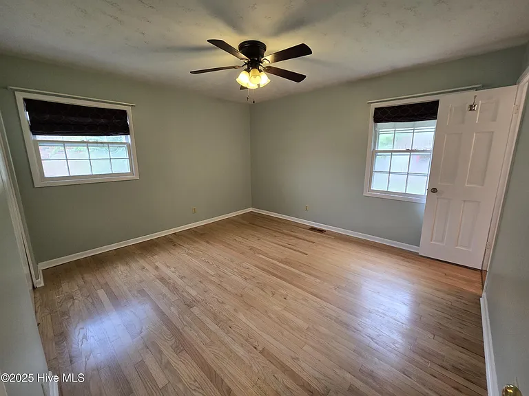 818 Williams St — Photo 18