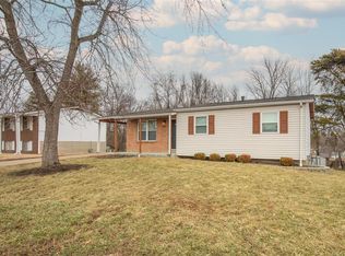 27 Gary Glen Dr, Saint Peters, MO 63376