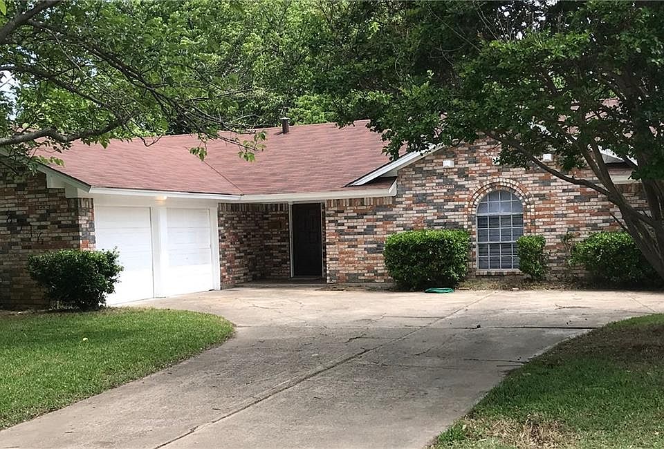 1st image of 8916 Mahan Dr